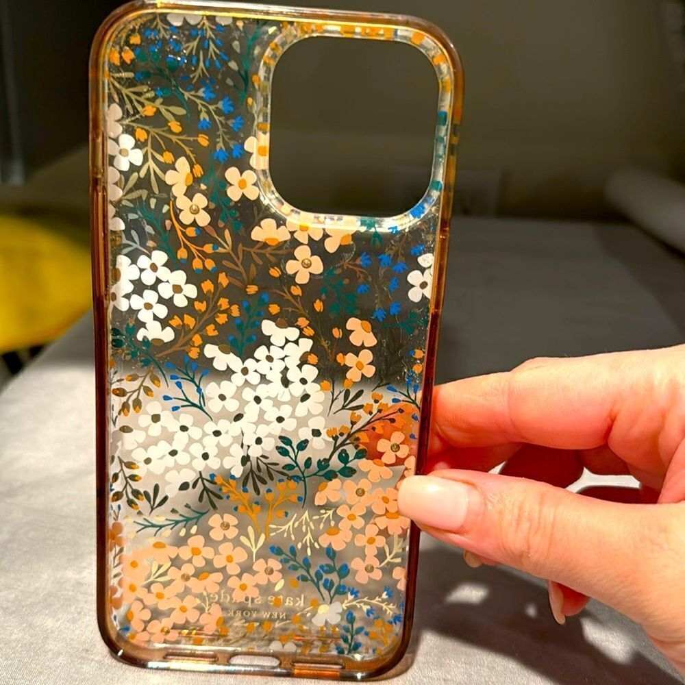 Kate spade iPhone 13pro max cover